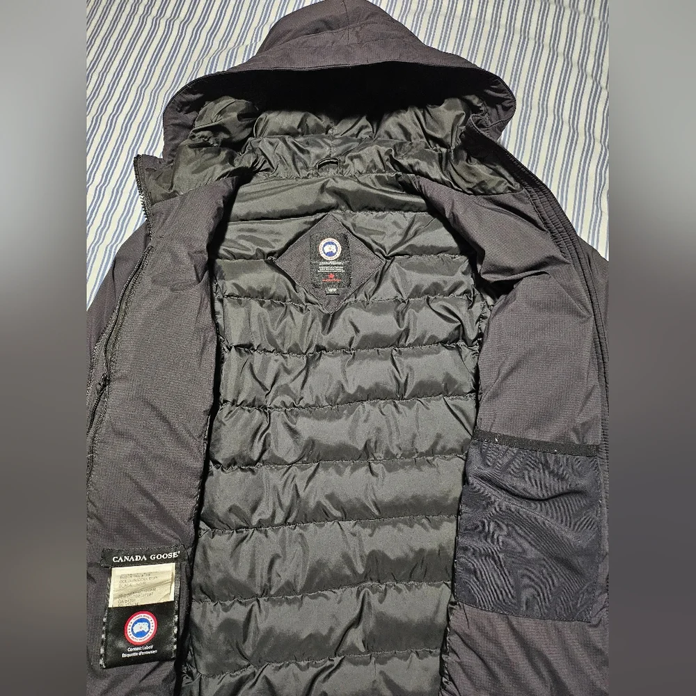 Canada Goose Jacket - Picture 2 of 2